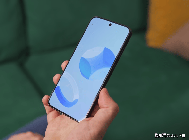 发布两个月突降700元，6260mAh+骁龙8至尊版，小屏旗舰售价良心了 
